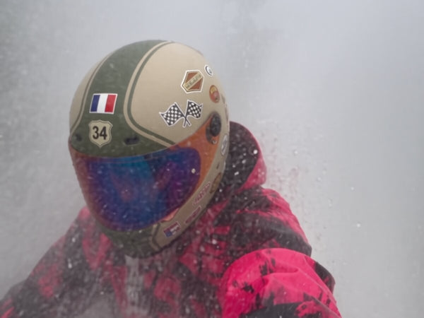 Motard SPLASHRIDE sous la pluie